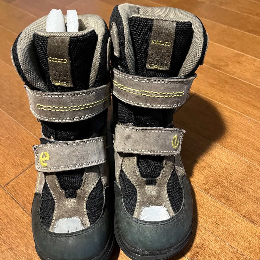 Ecco Kids Boots - snowboarder